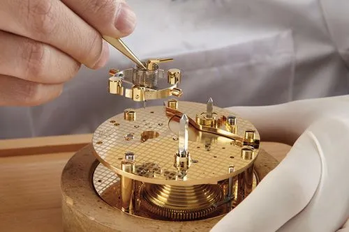 青岛劳力士官方服务网点费用